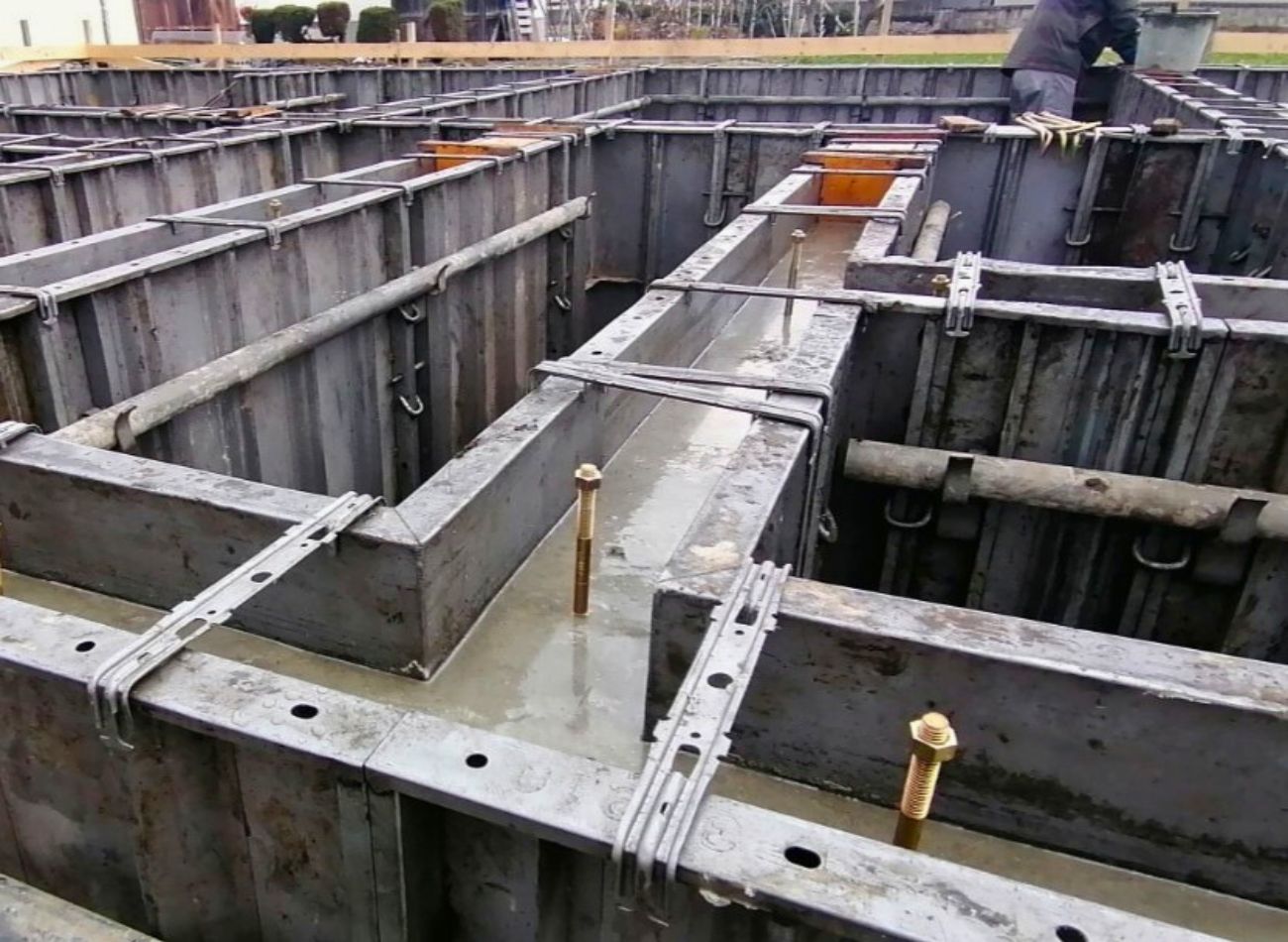 【現場レポート】平川市・K様邸:立上りコンクリート打設|エヴァーホーム