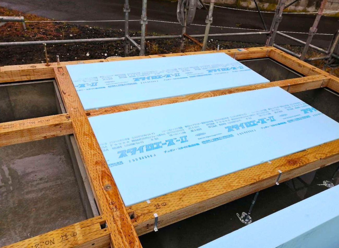 【現場レポート】平川市・S様邸：床下断熱施工｜エヴァーホーム