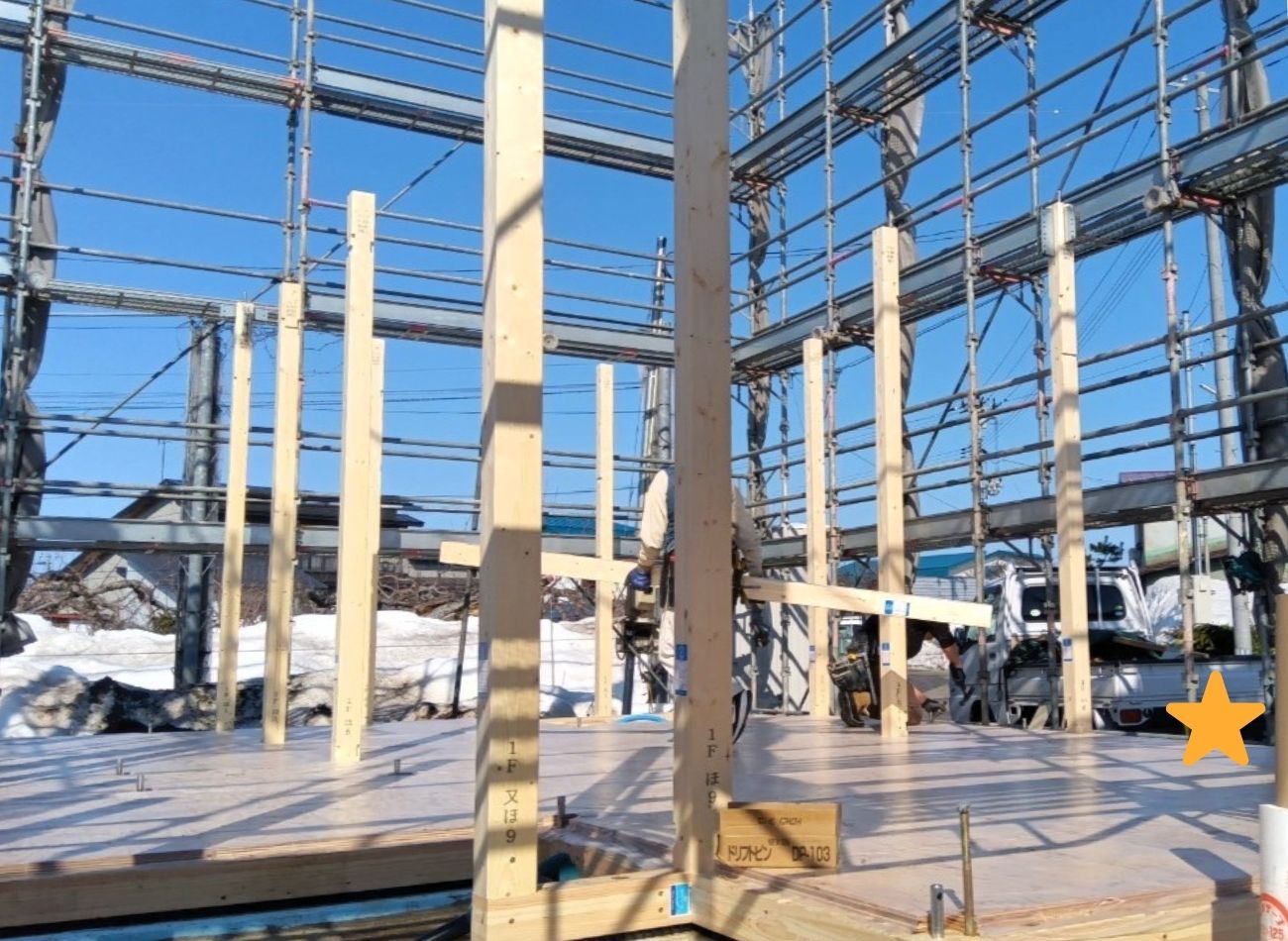 【現場レポート】板柳町・K様邸：柱建て｜エヴァーホーム