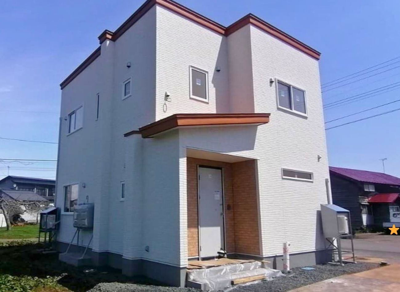 【現場レポート】板柳町・K様邸：足場撤去｜エヴァーホーム
