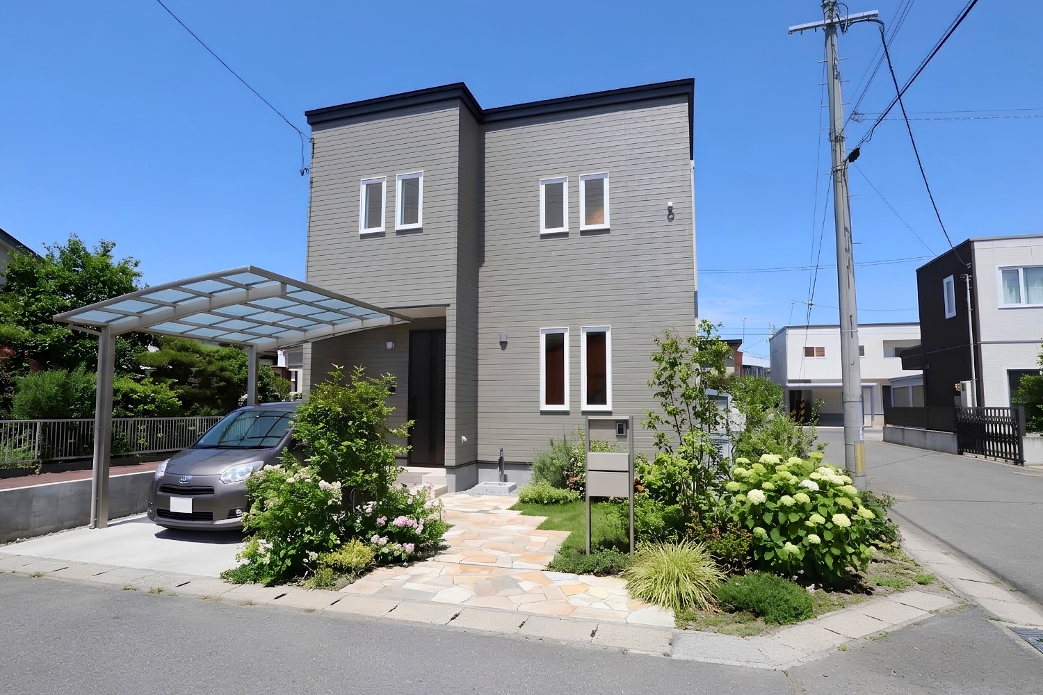 建て替えは、 家族の暮らしを見直すチャンス。