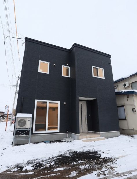 北欧ブルー×ベージュの淡くてやさしい家