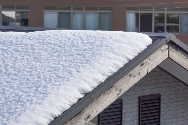 後付けも可能!雪止めを設置しましょう。