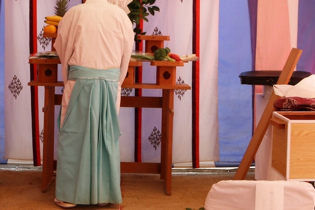 地鎮祭の豆知識。神道・仏教以外で地鎮祭はするの?