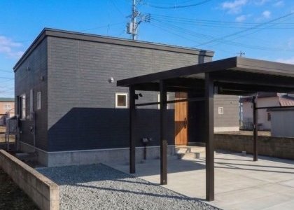 選んだ理由は、安さとデザイン、堅苦しくない感じ